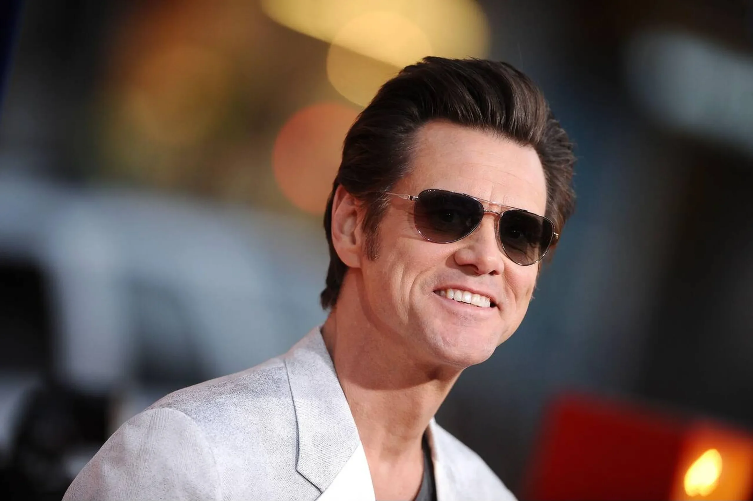 Jim Carrey net worth​ 2024 : The Comedic Genius and His Rise to Stardom