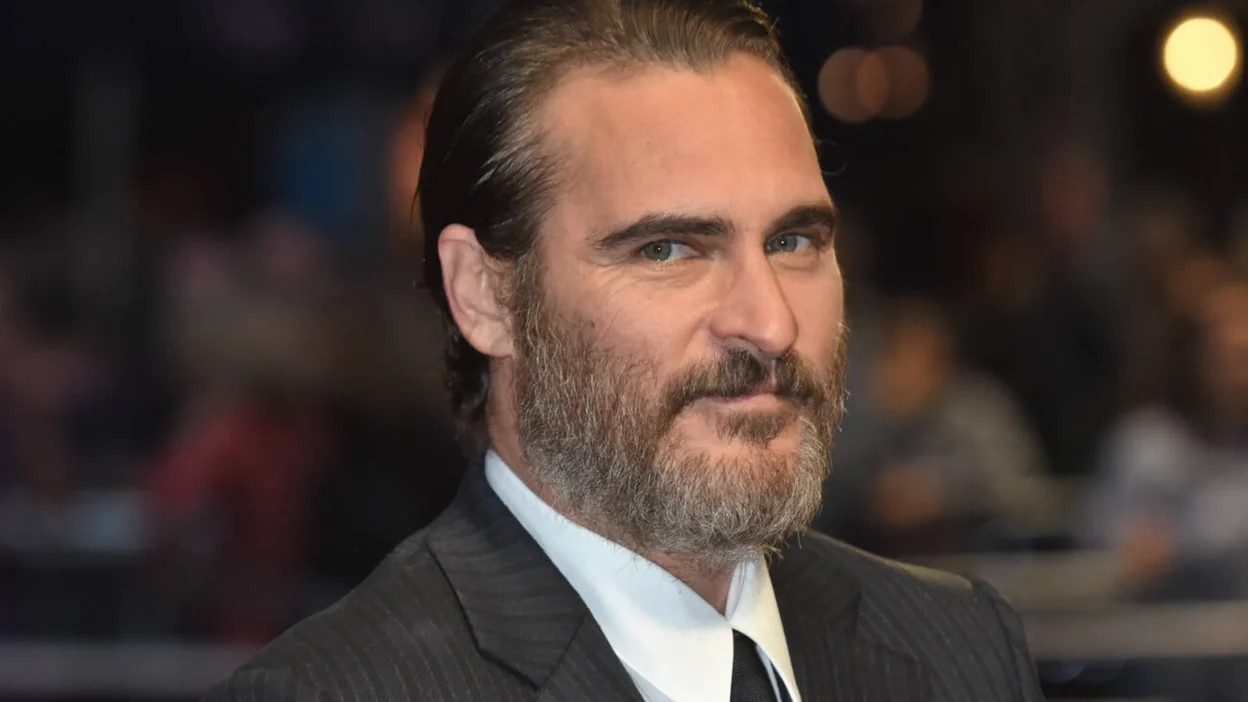 A striking portrait of Joaquin Phoenix, showcasing his intense gaze and iconic features, reflecting his joaquin phoenix net worth of $80 million and dedication to transformative roles